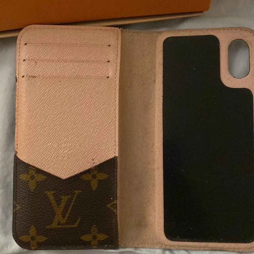 ๐๐Genuine Louis Vuitton XR phone case **Authentic leather**๐๐ - Picture 3 of 7